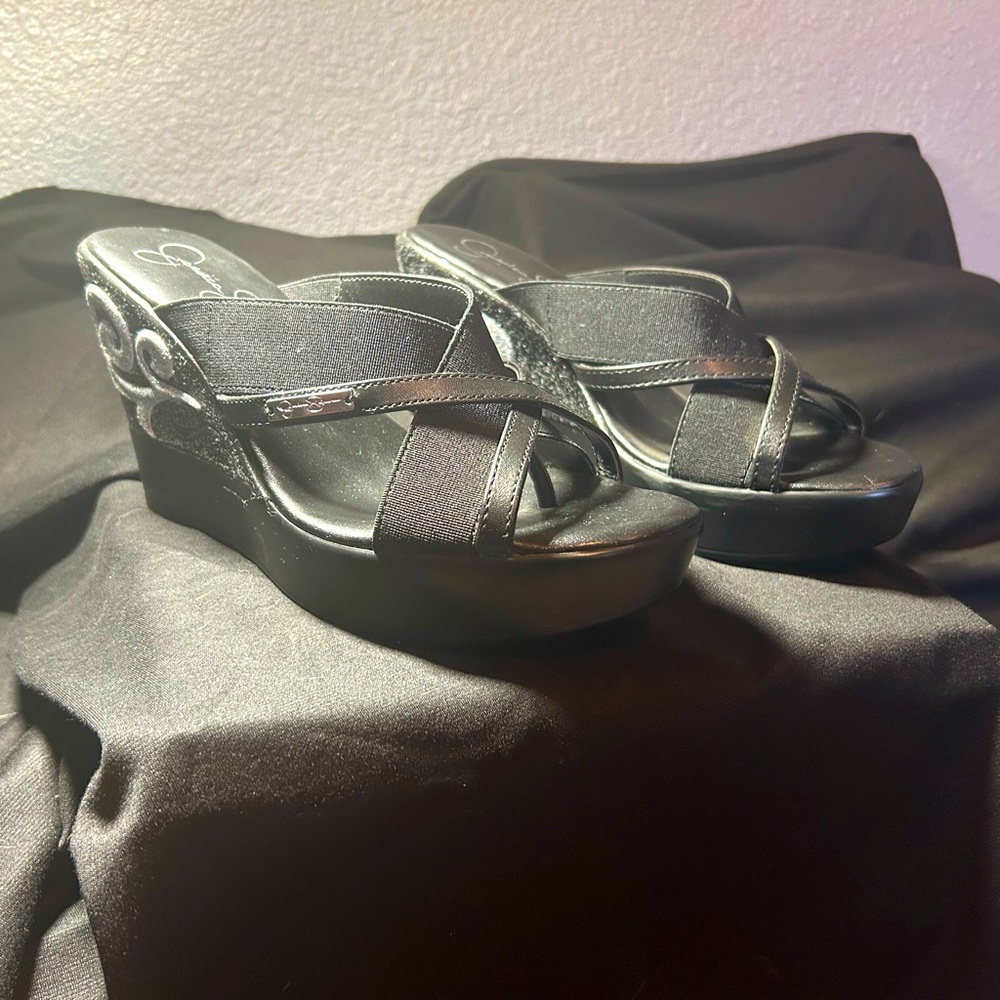 (Jessica Simpson) Black wedge sandals with added silver glitter in Size 8